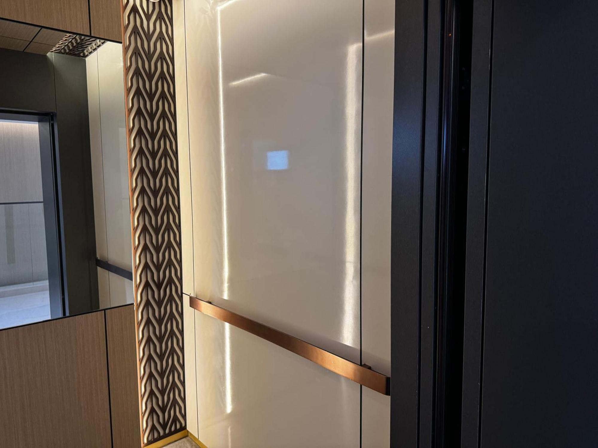 Designer 1br Flat - Prime Gardens - Near Everything Apartment Dubai