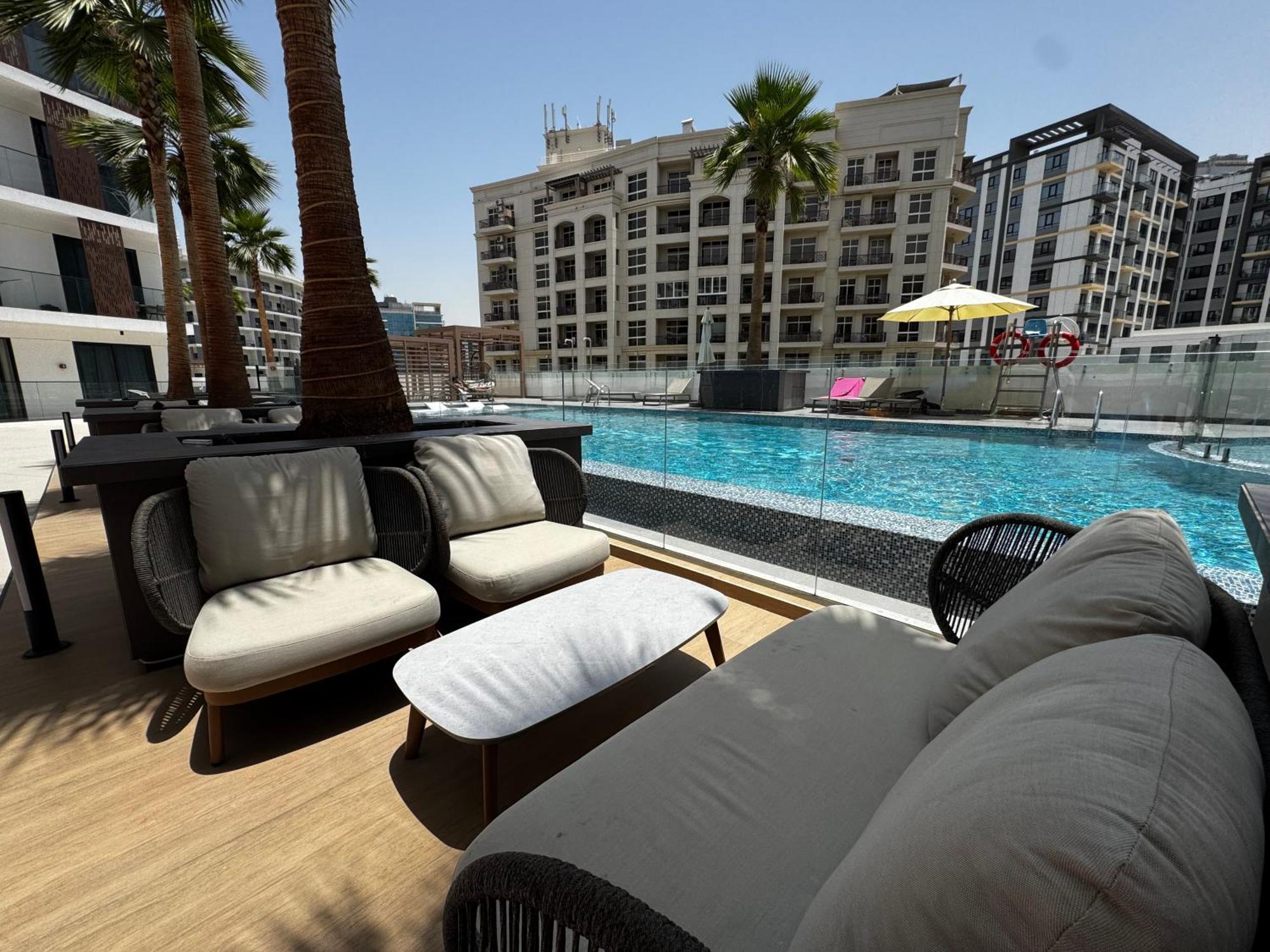 Designer 1br Flat - Prime Gardens - Near Everything *