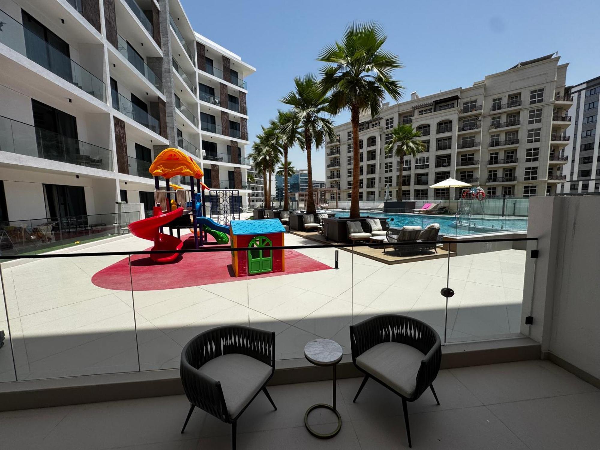 Apartment Designer 1br Flat - Prime Gardens - Near Everything *